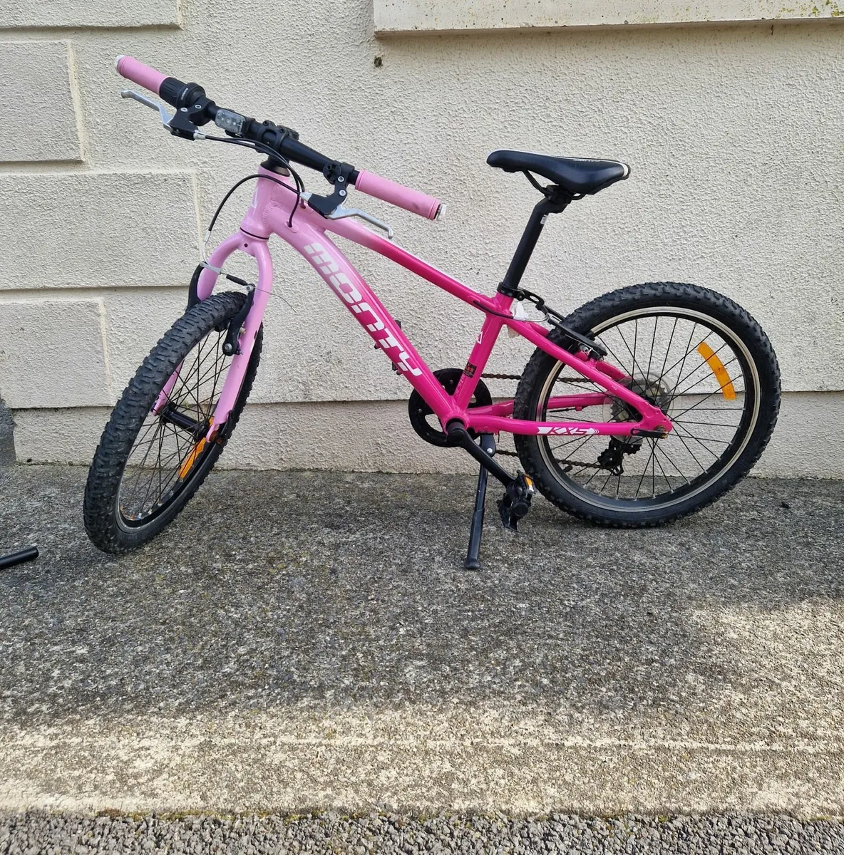 Monty Girls Bike - Image 1