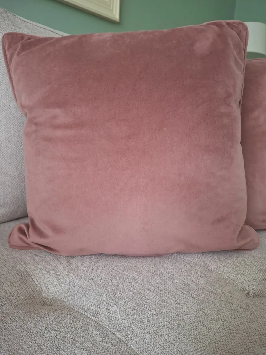 Cushions - Image 3