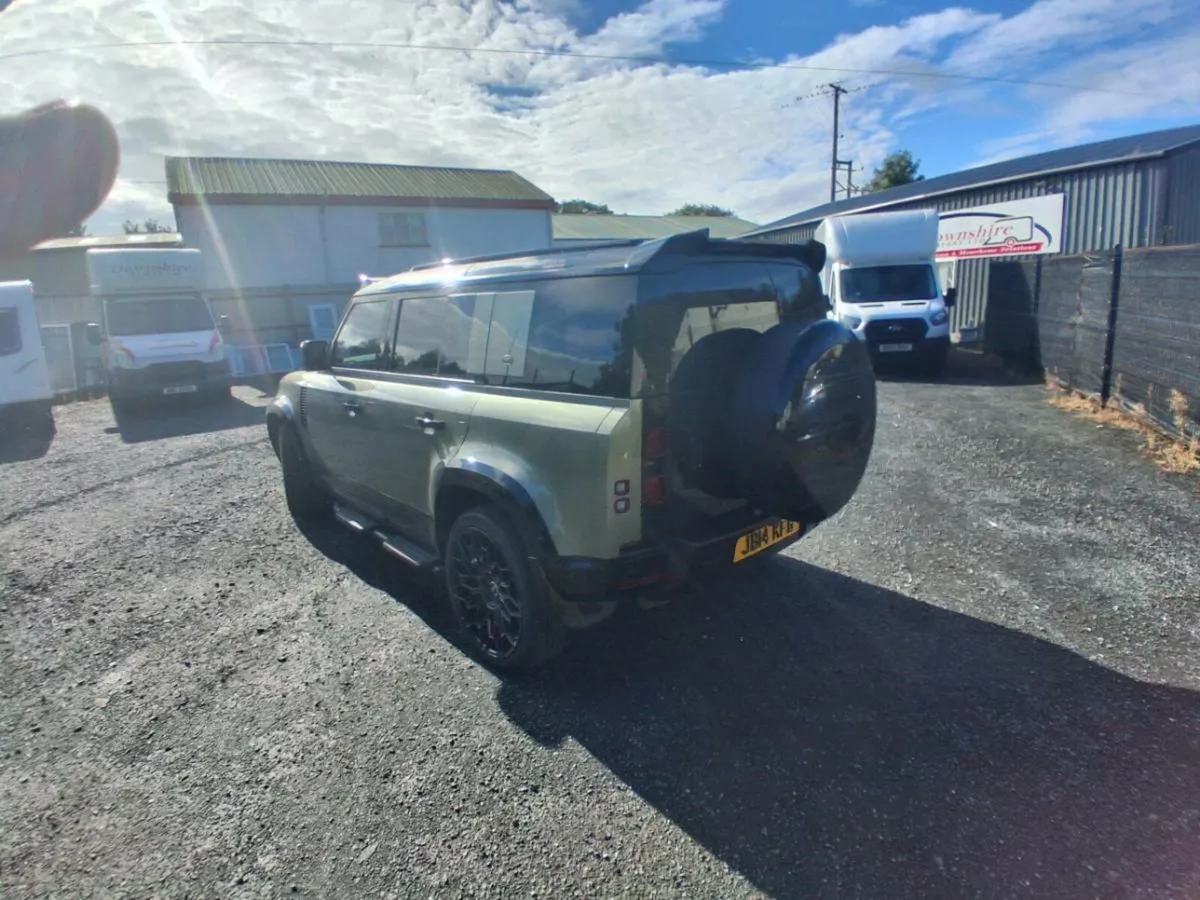 Landrover defender 110 - Image 2