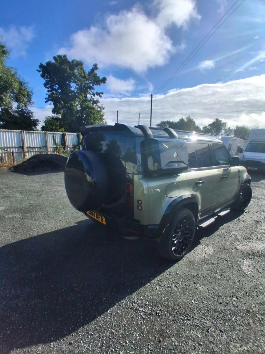 Landrover defender 110 - Image 3