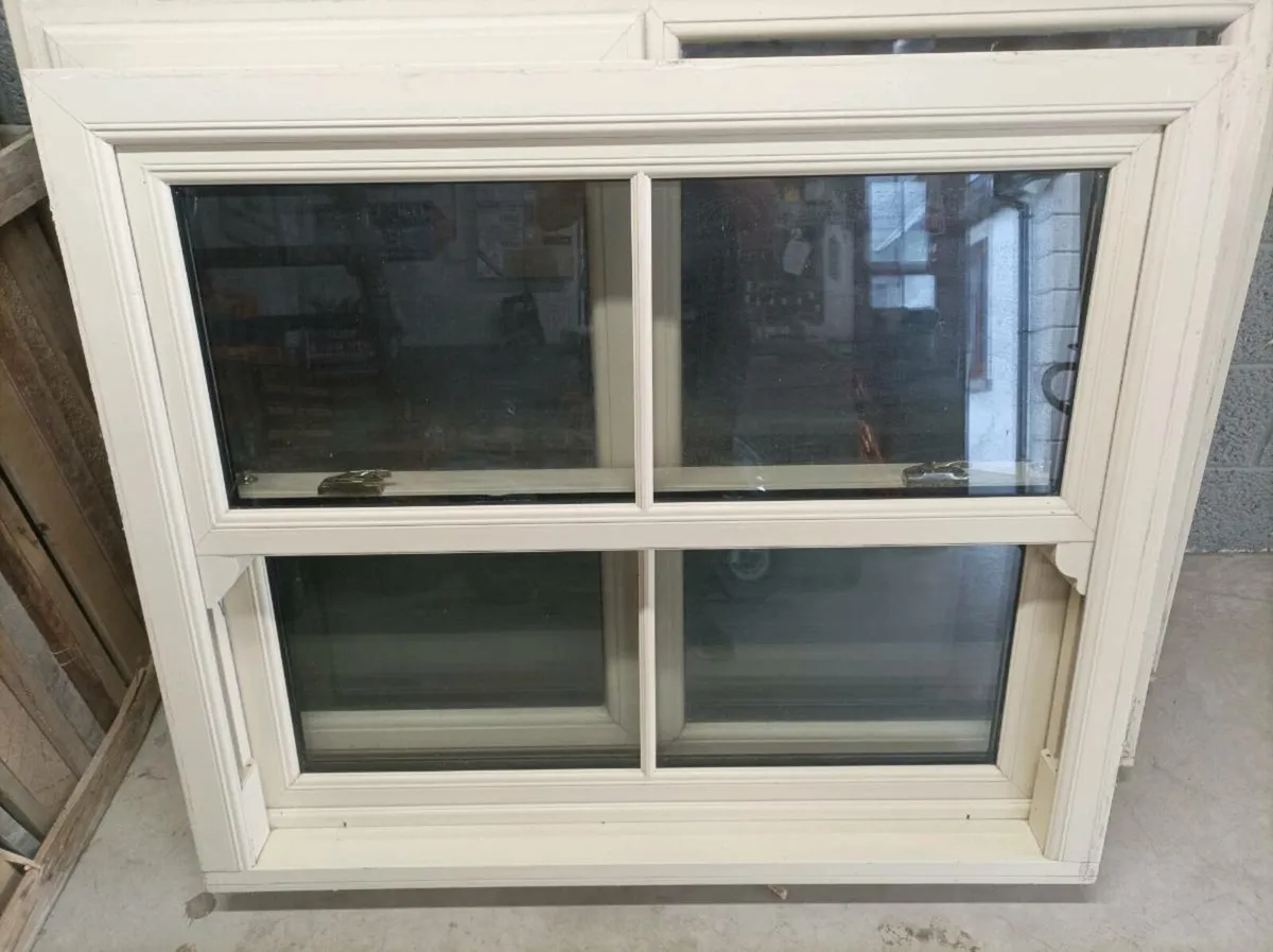 Sash window - Image 1