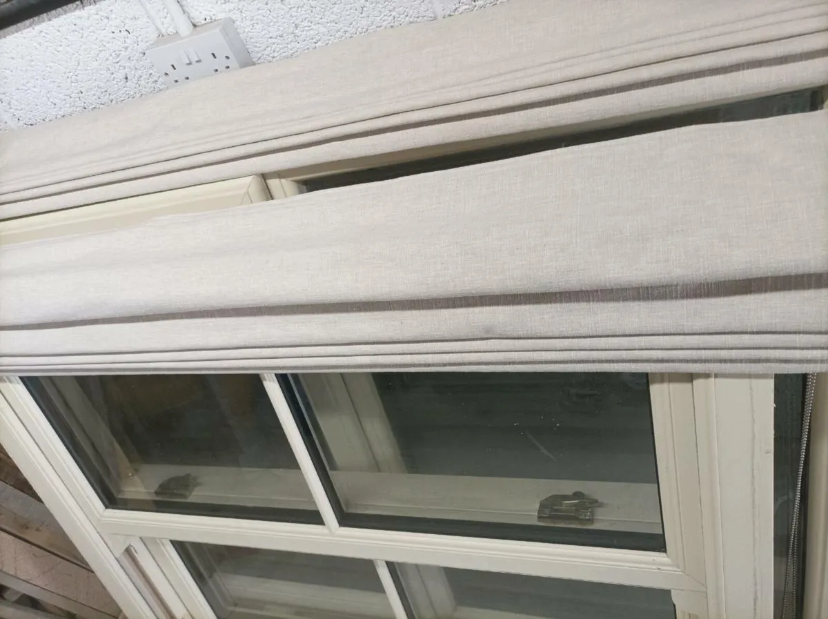 Cream triple glazed windows - Image 4
