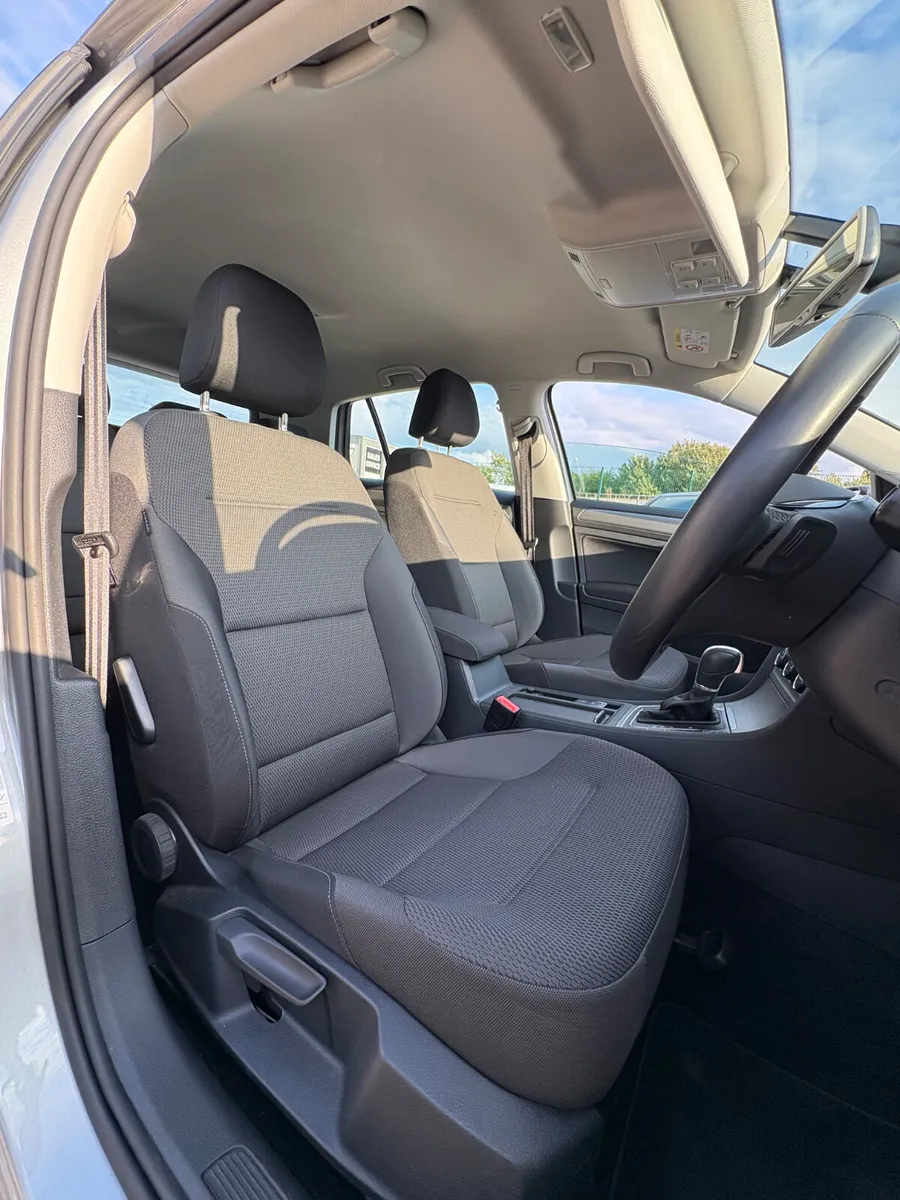 Volkswagen Golf 1.2 Tsi Automatic 2016 Low KM - Image 3