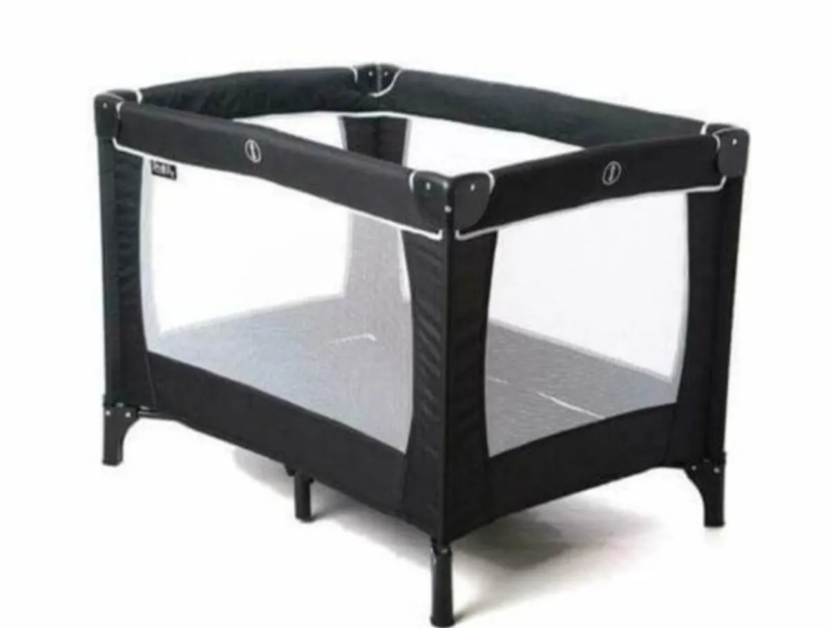 Travel cots - Image 1
