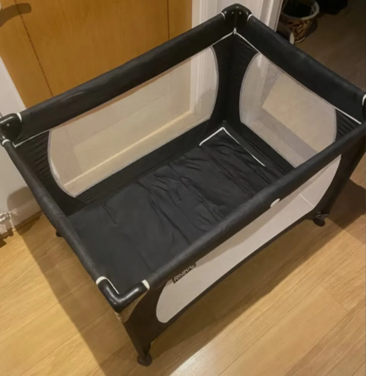 Travel cots - Image 4