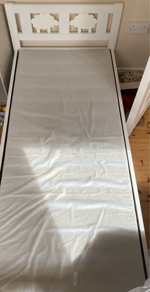 Toddler bed - Image 2