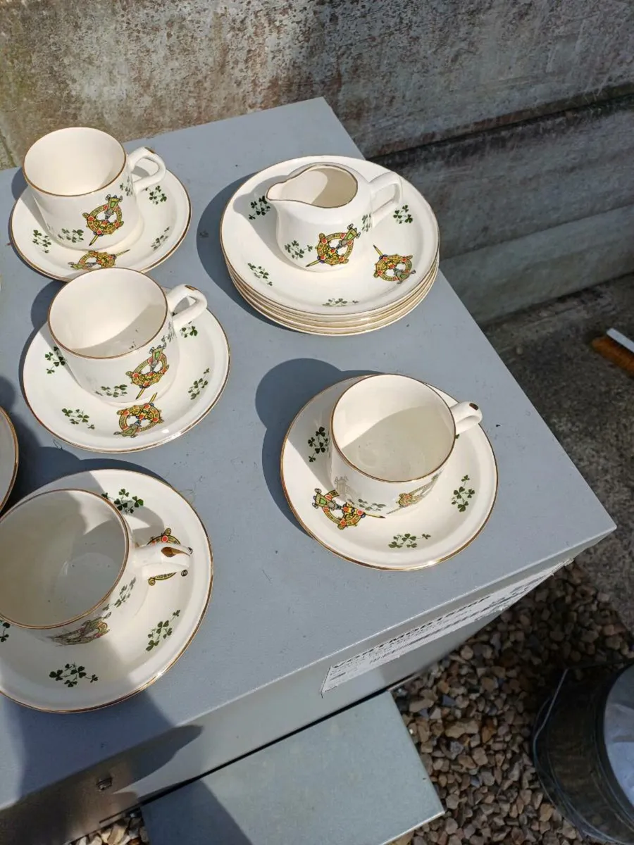 Vintage Carrigaline Teaset - Image 3