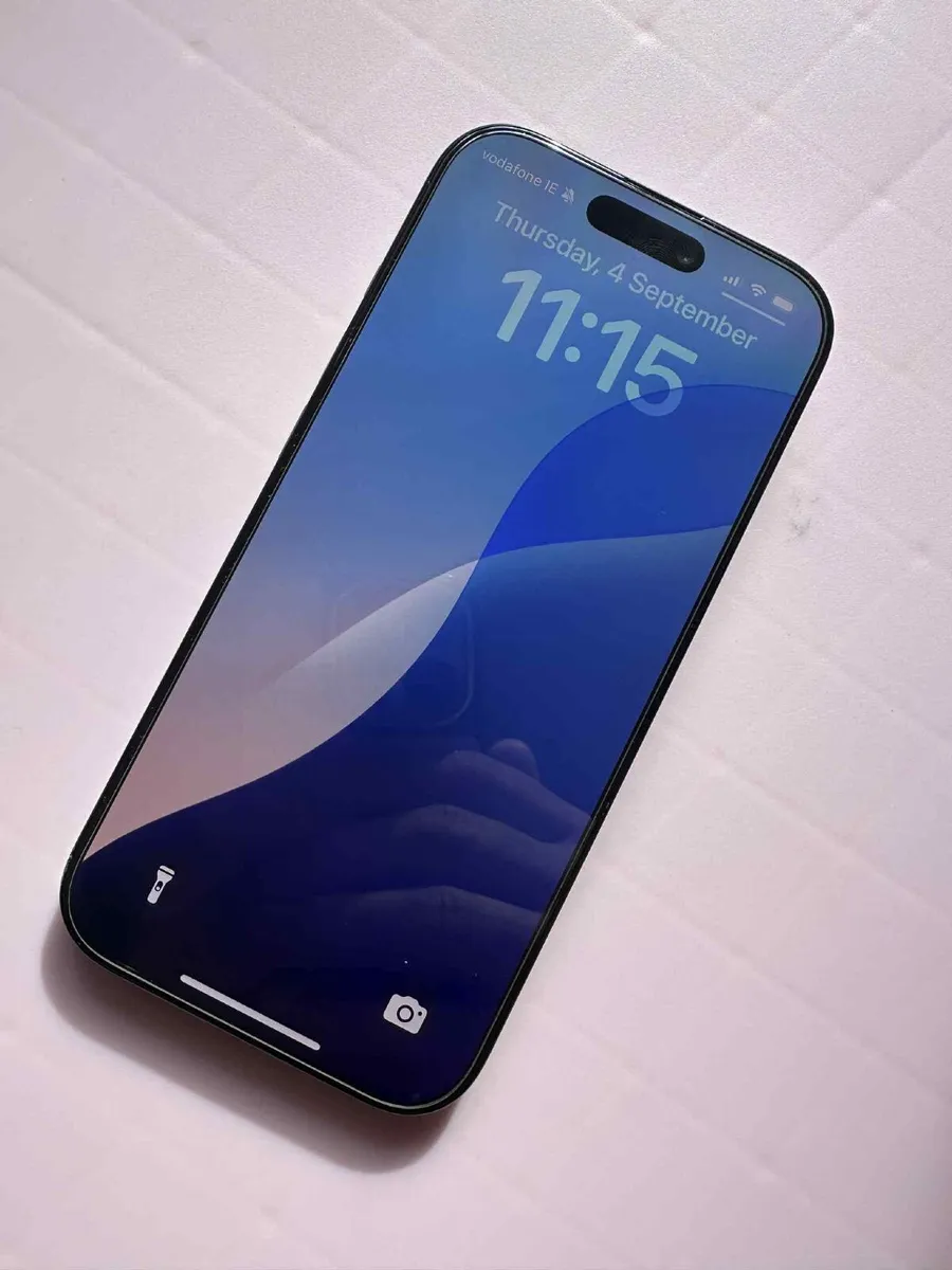 iPhone 16 pro 128gb - Image 1
