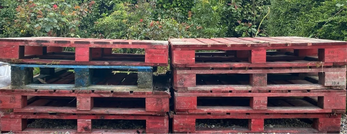 Pallets, standard x8