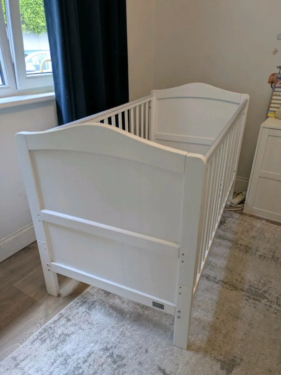 Cot bed - Image 1