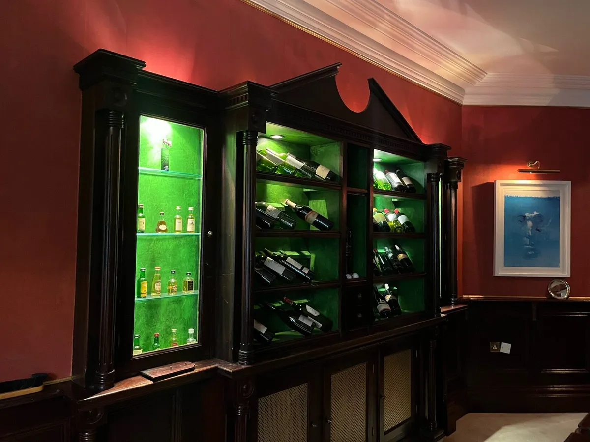Wine cabinet - Image 1