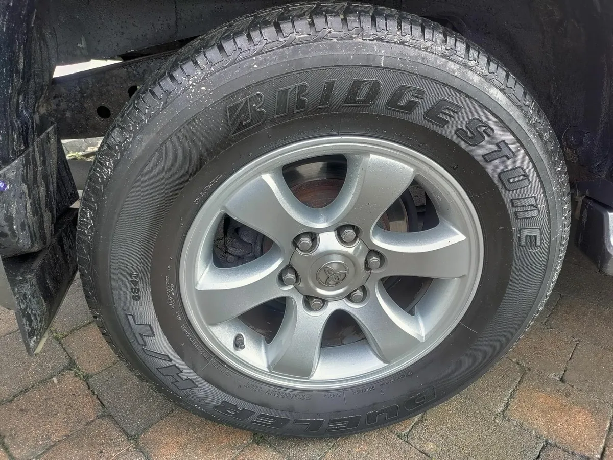 Toyota Land Cruiser 2006 - Image 4