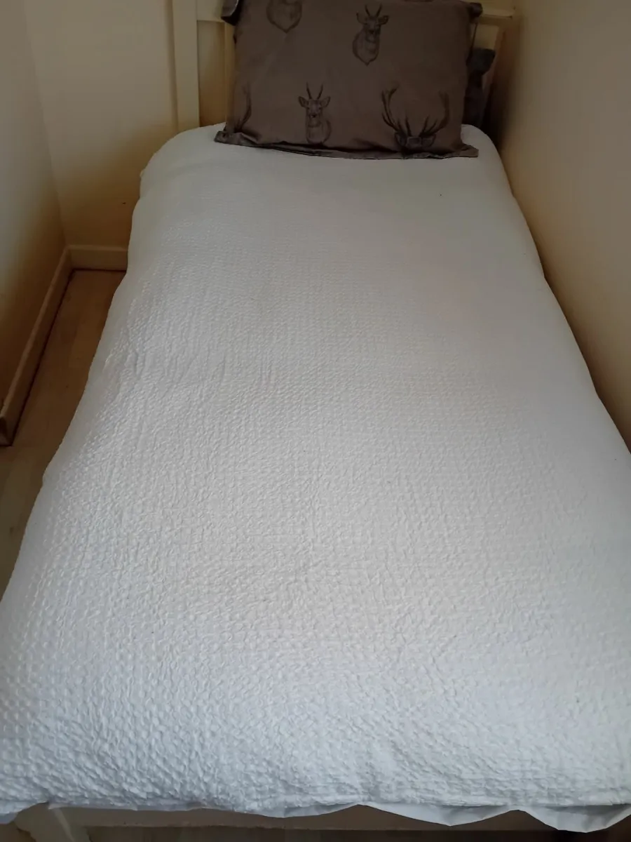 Single bed for sale 30 euros ono - Image 1