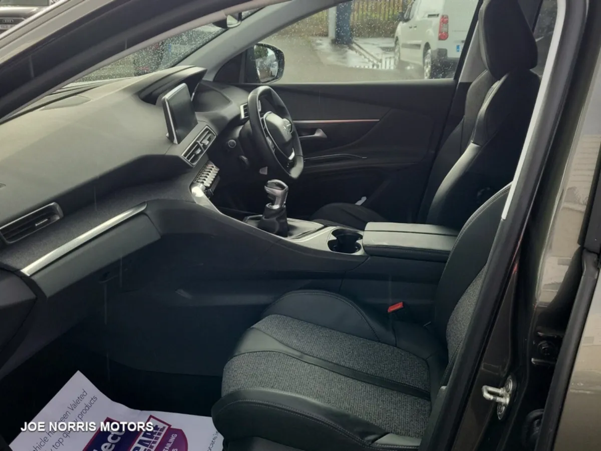 Peugeot 3008 ALLURE 1.6 BLUE HDI - Image 2