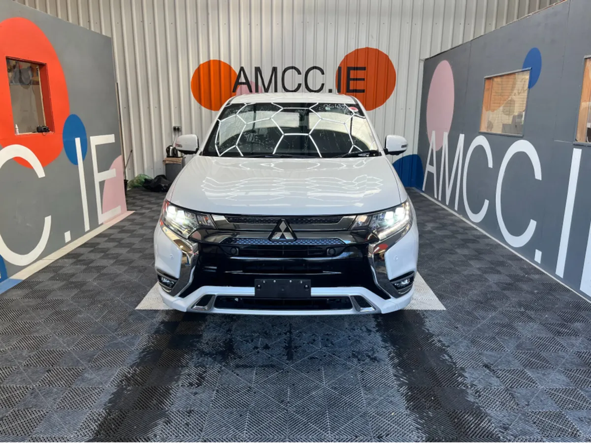 Mitsubishi Outlander OUTLANDER 2.4 HYBRID / 63k KM - Image 2
