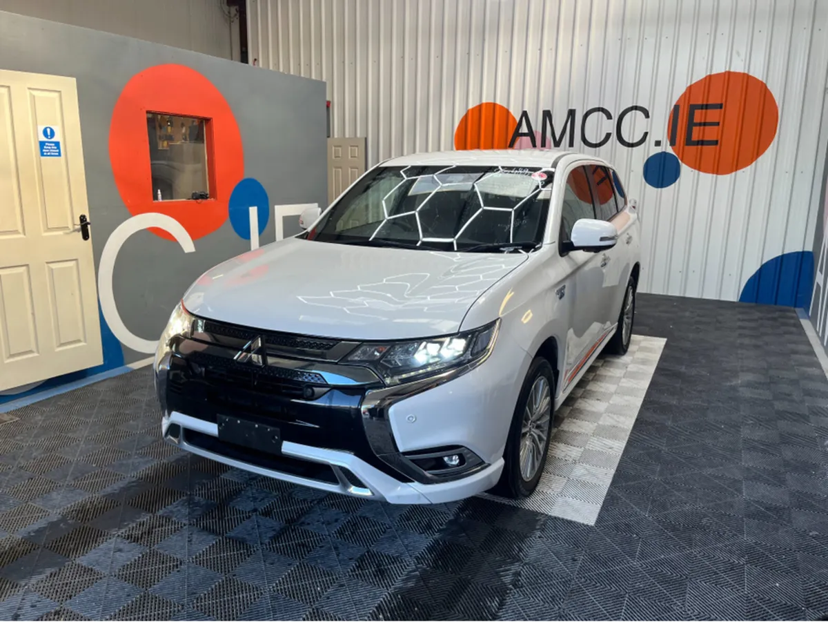 Mitsubishi Outlander OUTLANDER 2.4 HYBRID / 63k KM - Image 3