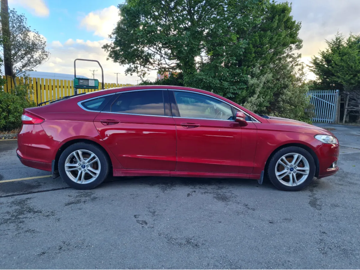 Ford Mondeo TITANIUM 1.6 TDCI 115PS 4DR - Image 2