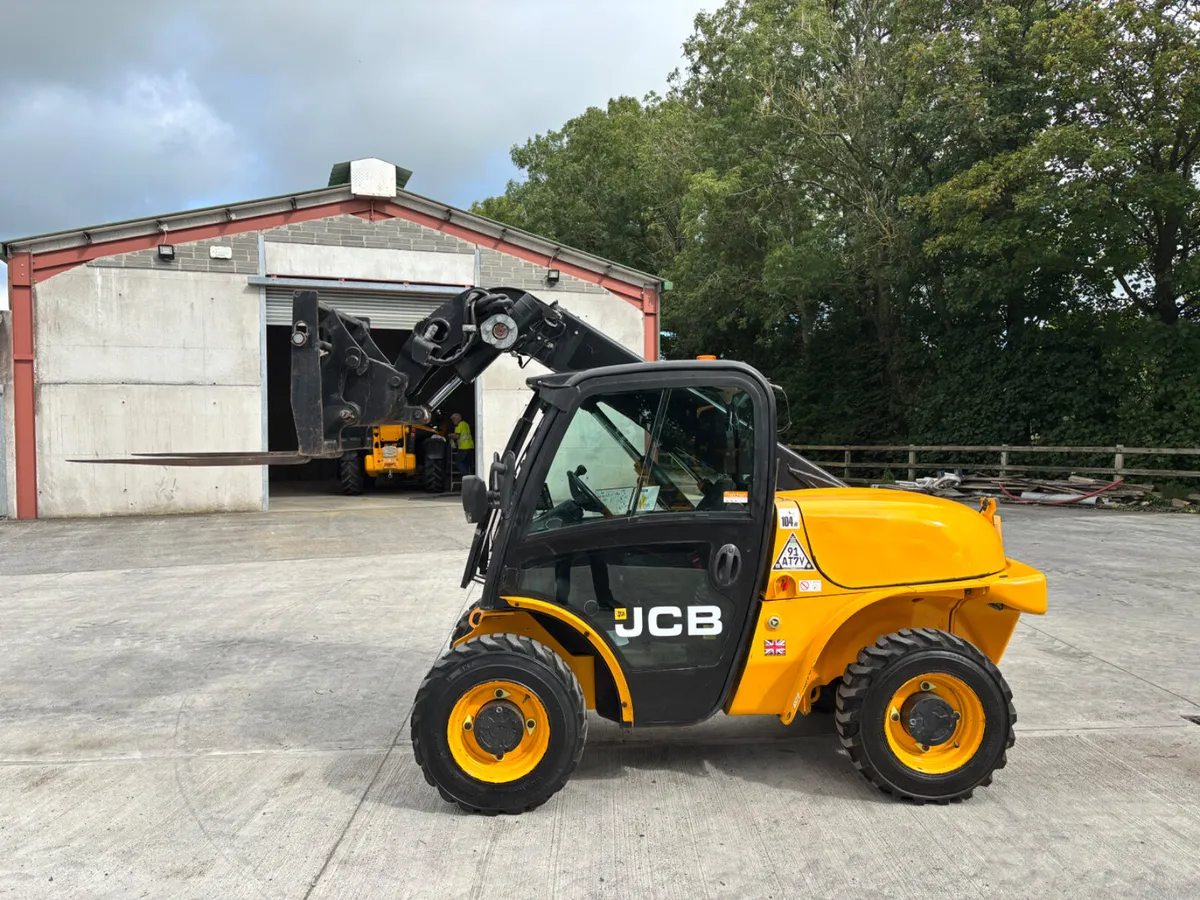 2018 JCB 520-40 - Image 2