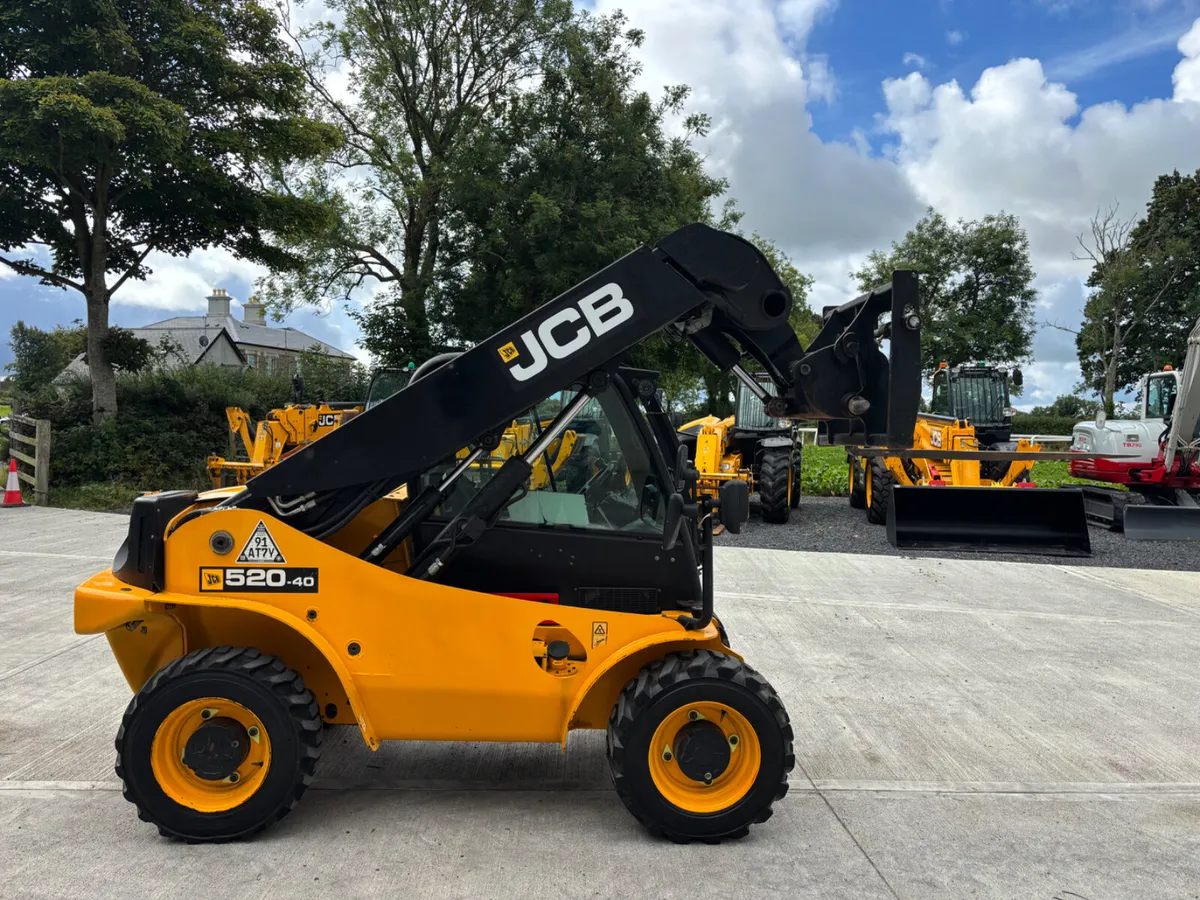 2018 JCB 520-40 - Image 1