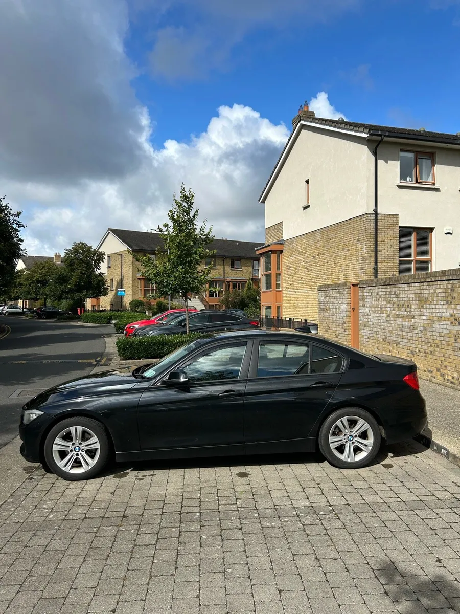 BMW 320d efficient dynamics - Image 2