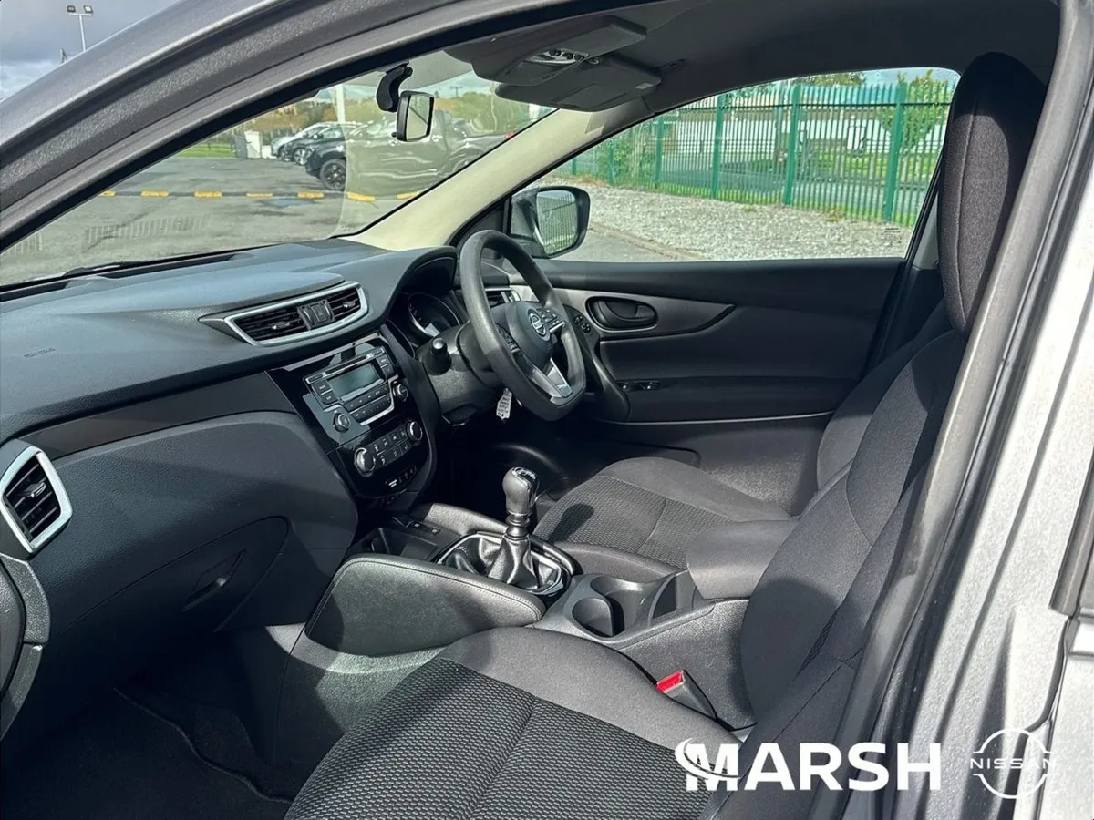 Nissan QASHQAI 1.2 PET XE - Image 4