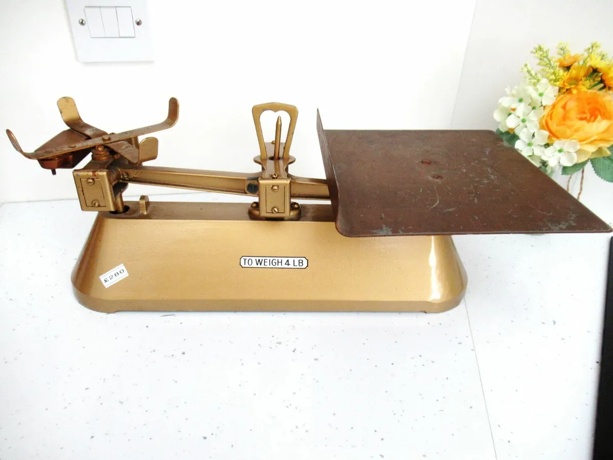 Antique cottage weighing scales   Vintage RARE - Image 2