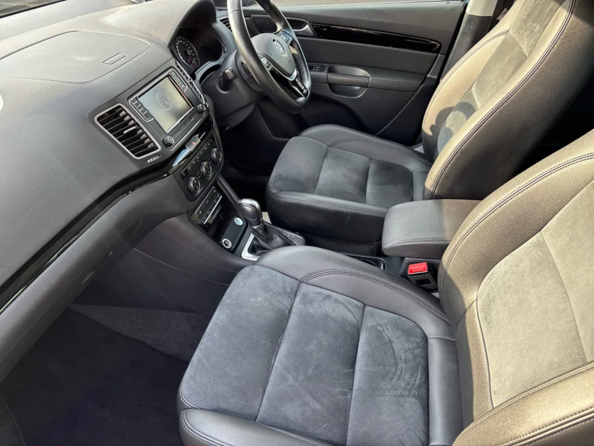 Volkswagen Sharan 7 SEAT AUTO - Image 3