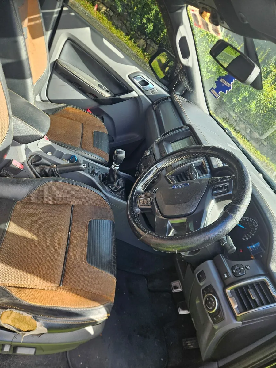 Ford ranger - Image 3