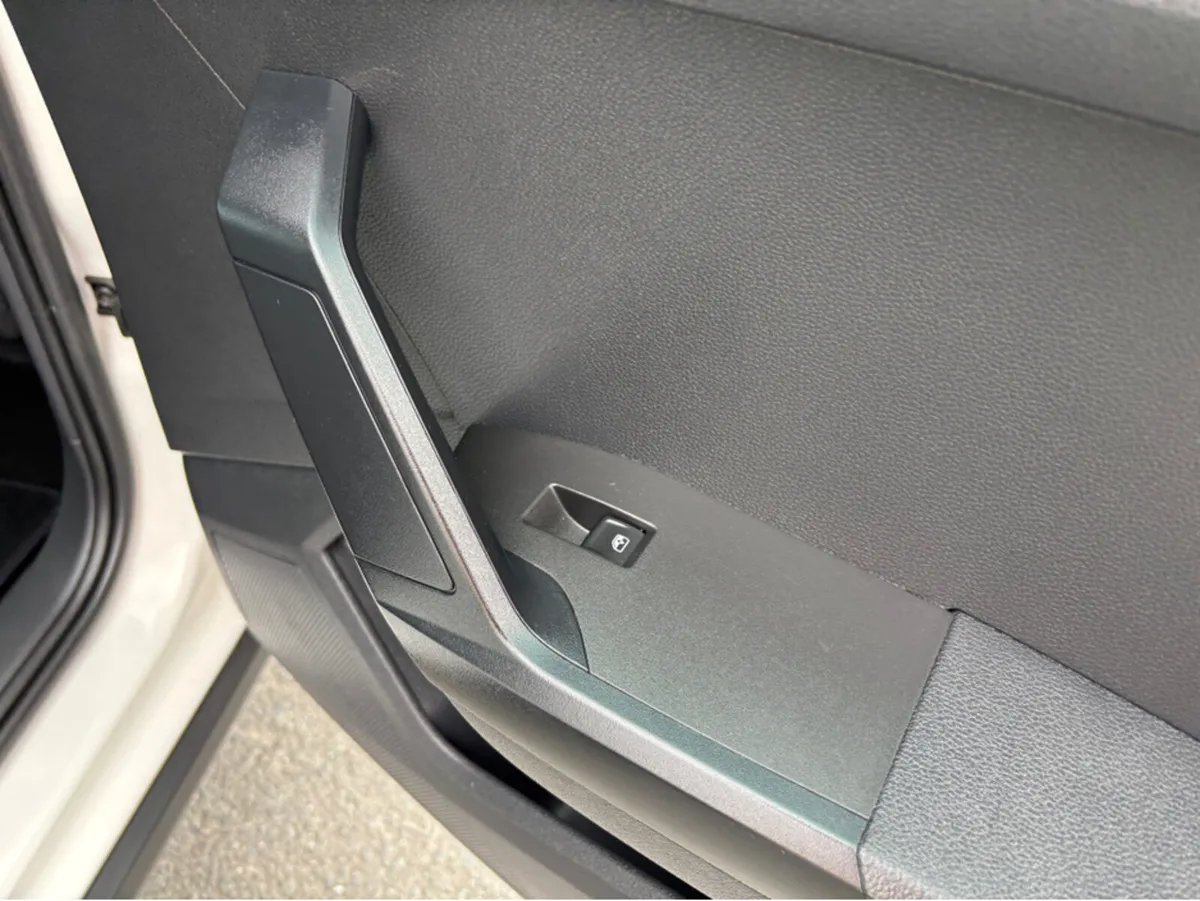 SEAT Arona PA 1.0 TSI 110HP SE SE+ 5DR - Image 3