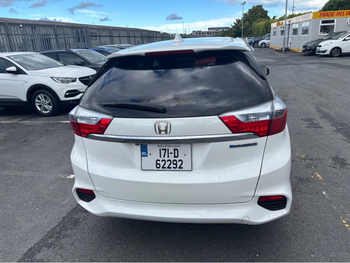 Honda Shuttle Hybrid Self Charging 5DR AUTO - Image 3