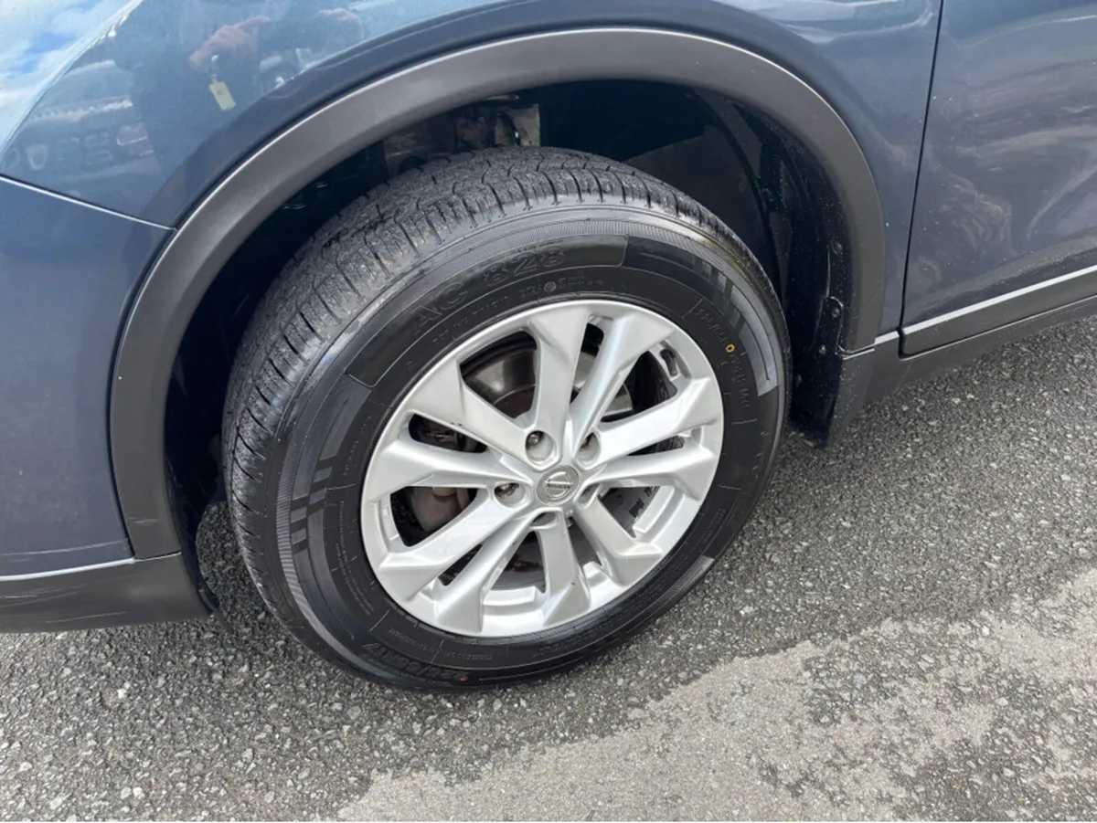 Nissan X-Trail 1.6 DSL XE SP 5 SEAT E E6 4DR - Image 3