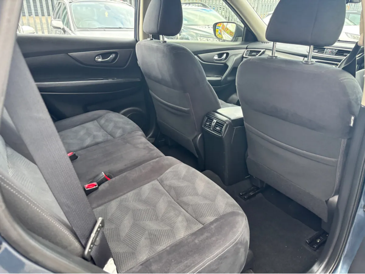 Nissan X-Trail 1.6 DSL XE SP 5 SEAT E E6 4DR - Image 4