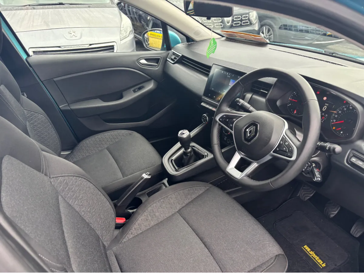 Renault Clio DYNAMIQUE TCE 90 MY21.5 5 5DR - Image 3