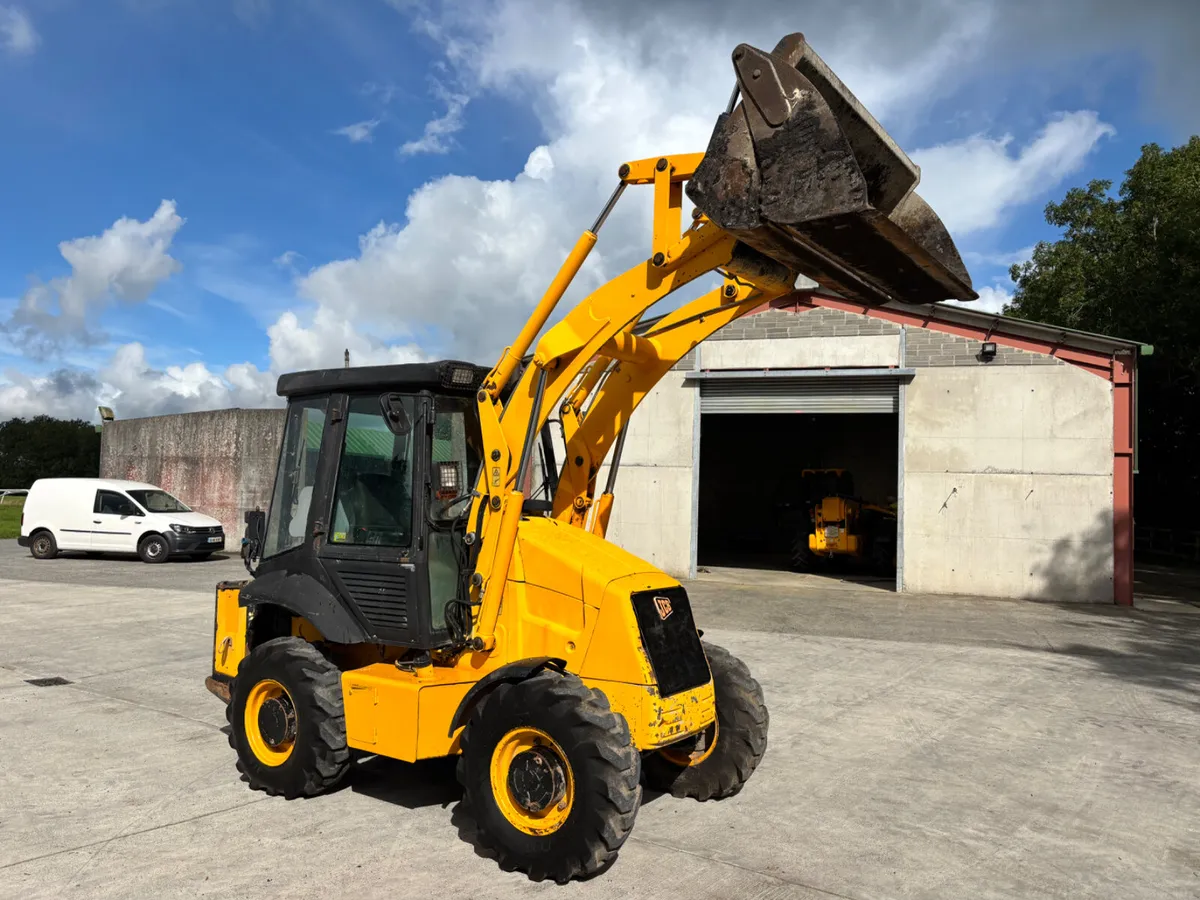 2010 JCB 2CX Loader - Image 1