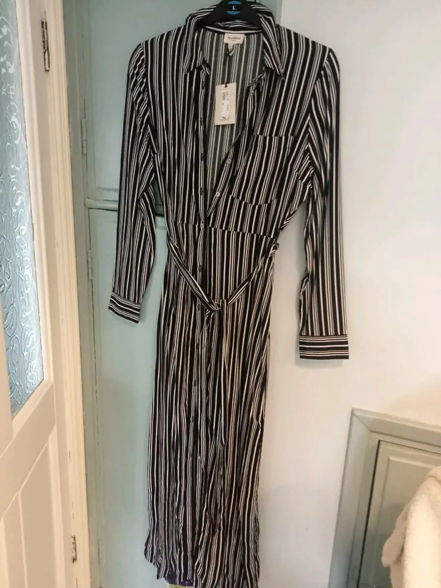Ladies new river island dresses size 8-10 - Image 4