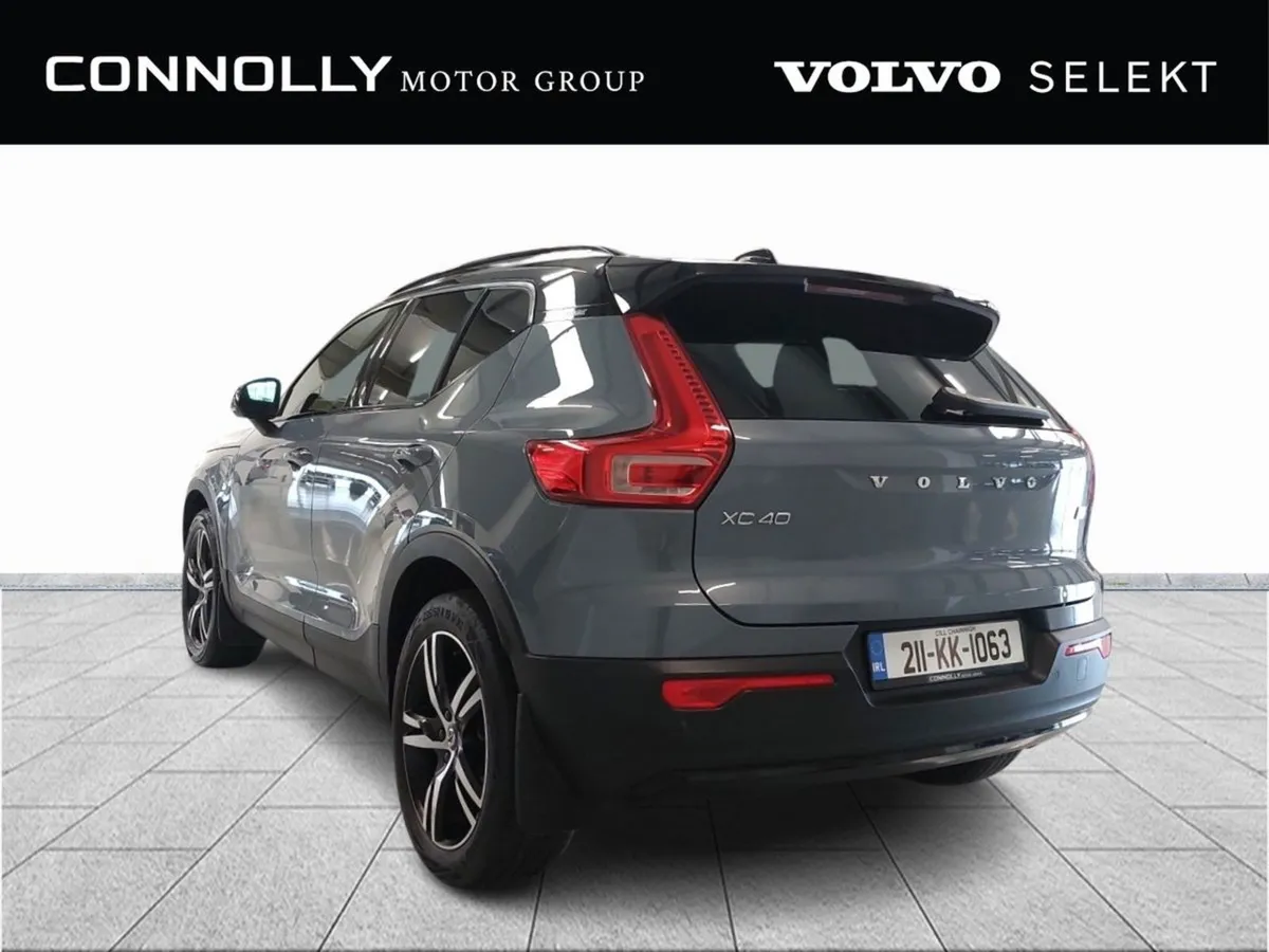 Volvo XC40 Phev T5 R-design  421pm - Image 4