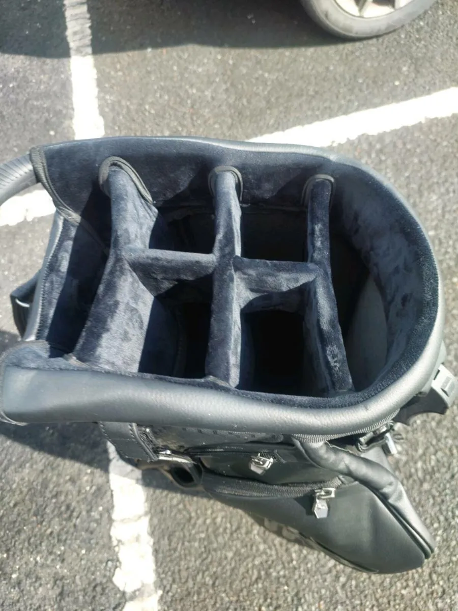 New 2025 PXG Deluxe Hybrid golf stand bag - Image 3