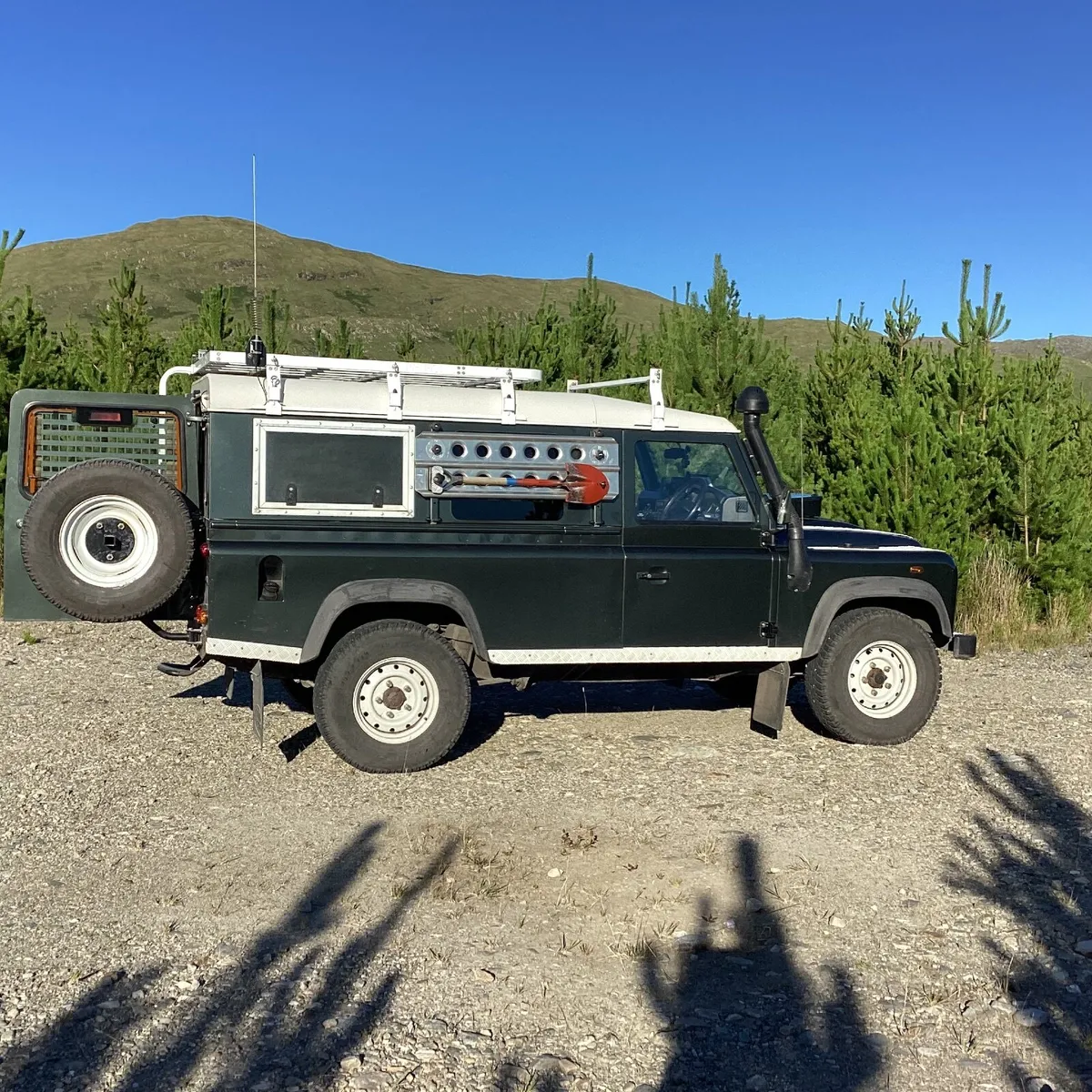 Land Rover Defender 2009 - Image 2