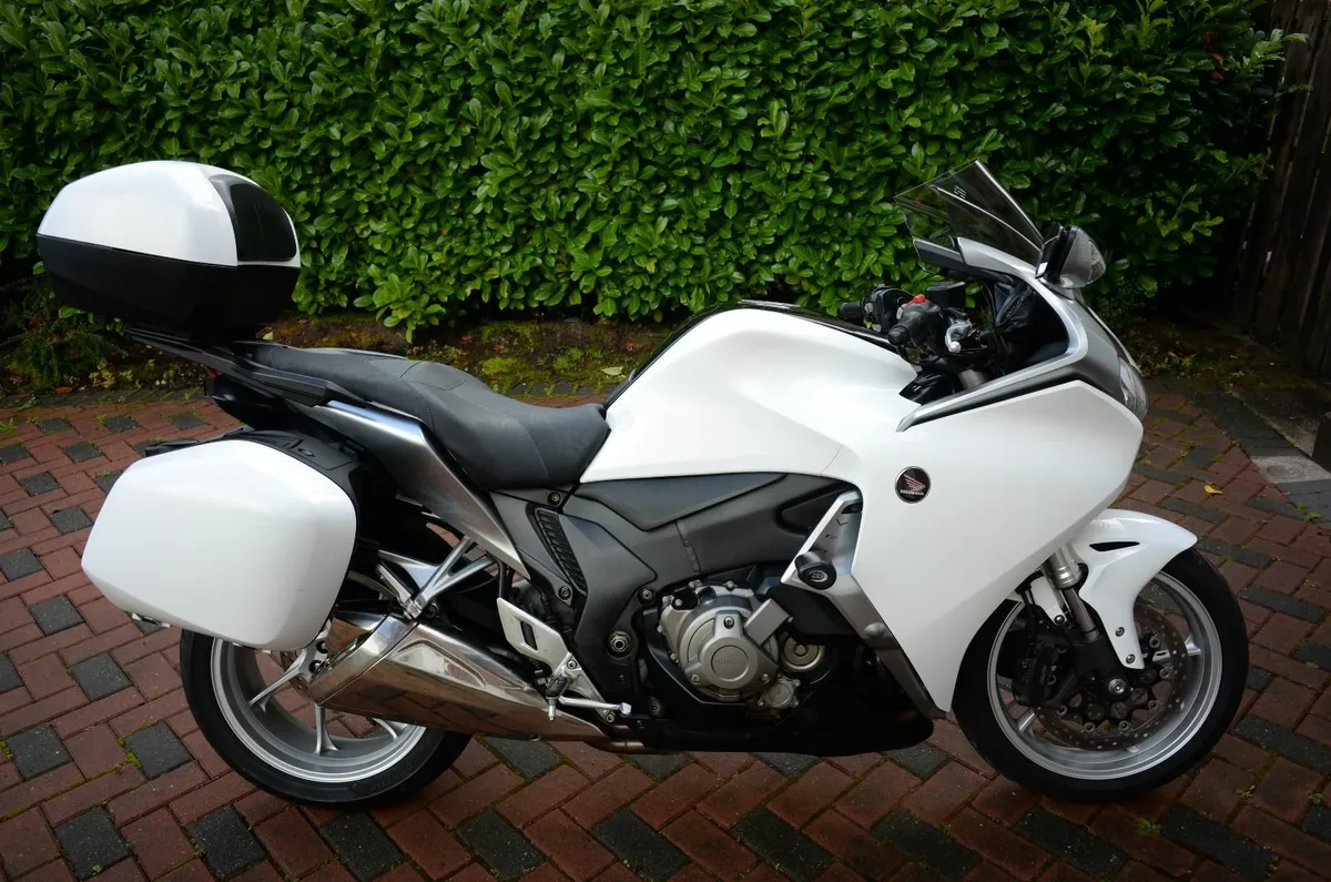 Honda VFR1200F DCT 2011 - Image 4