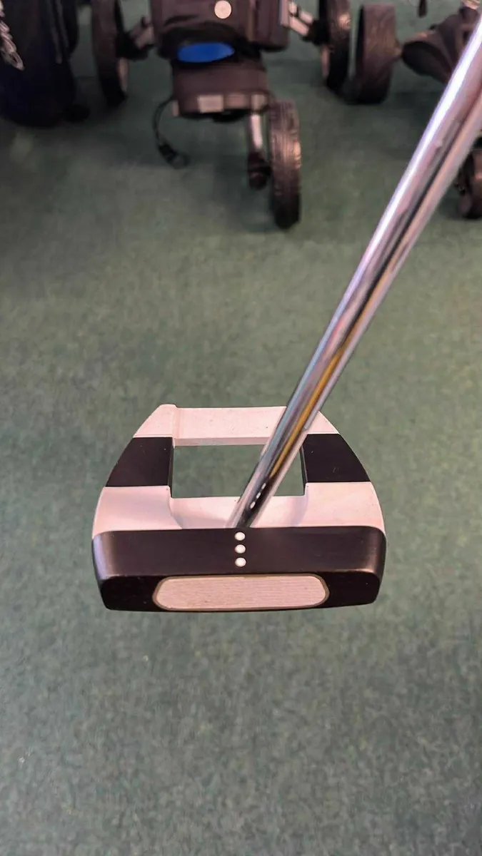 Odyssey Ai One Square to Square Jailbird 34’ €249 - Image 1