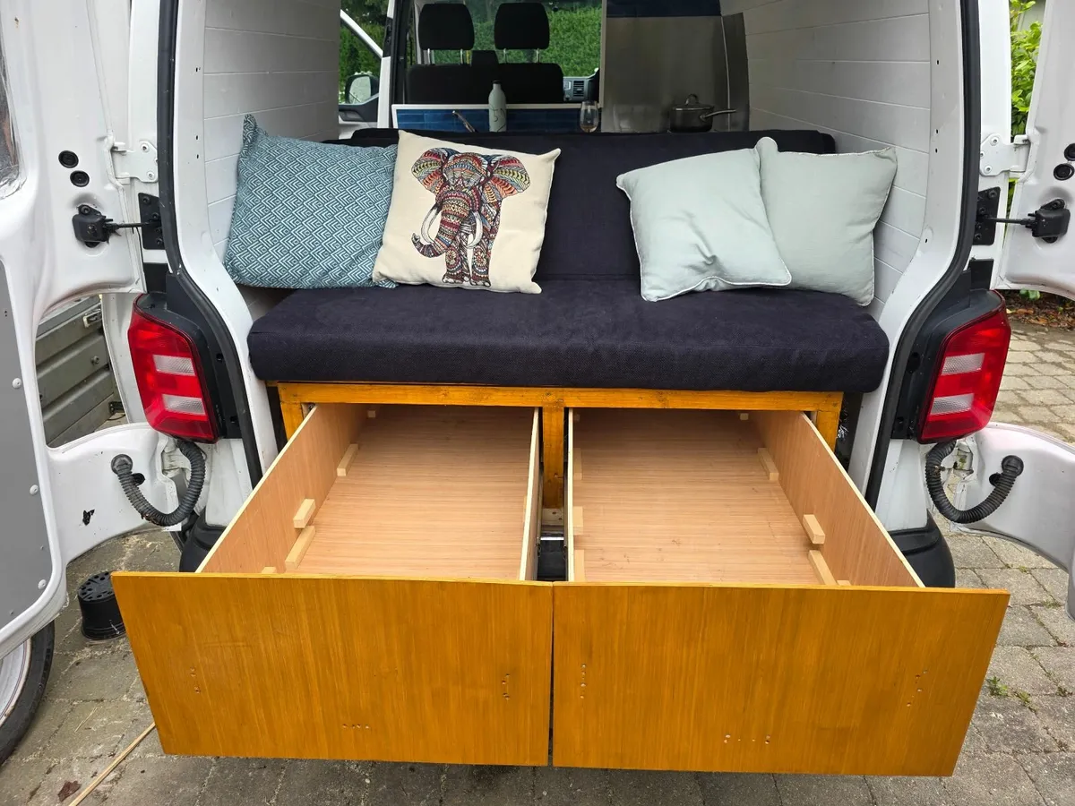VW Transporter camper Low Mileage & Fully Equipped - Image 3