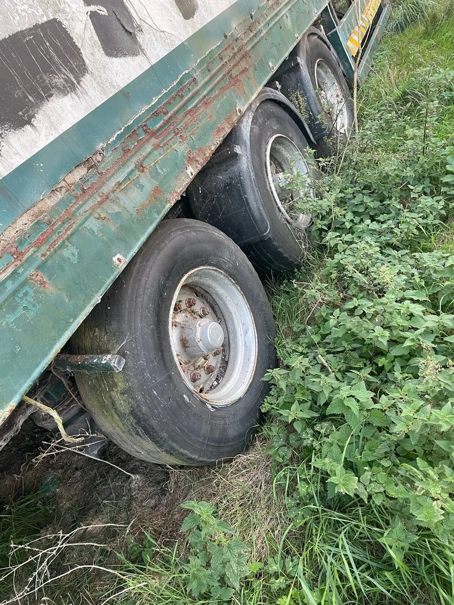 axles - Image 2
