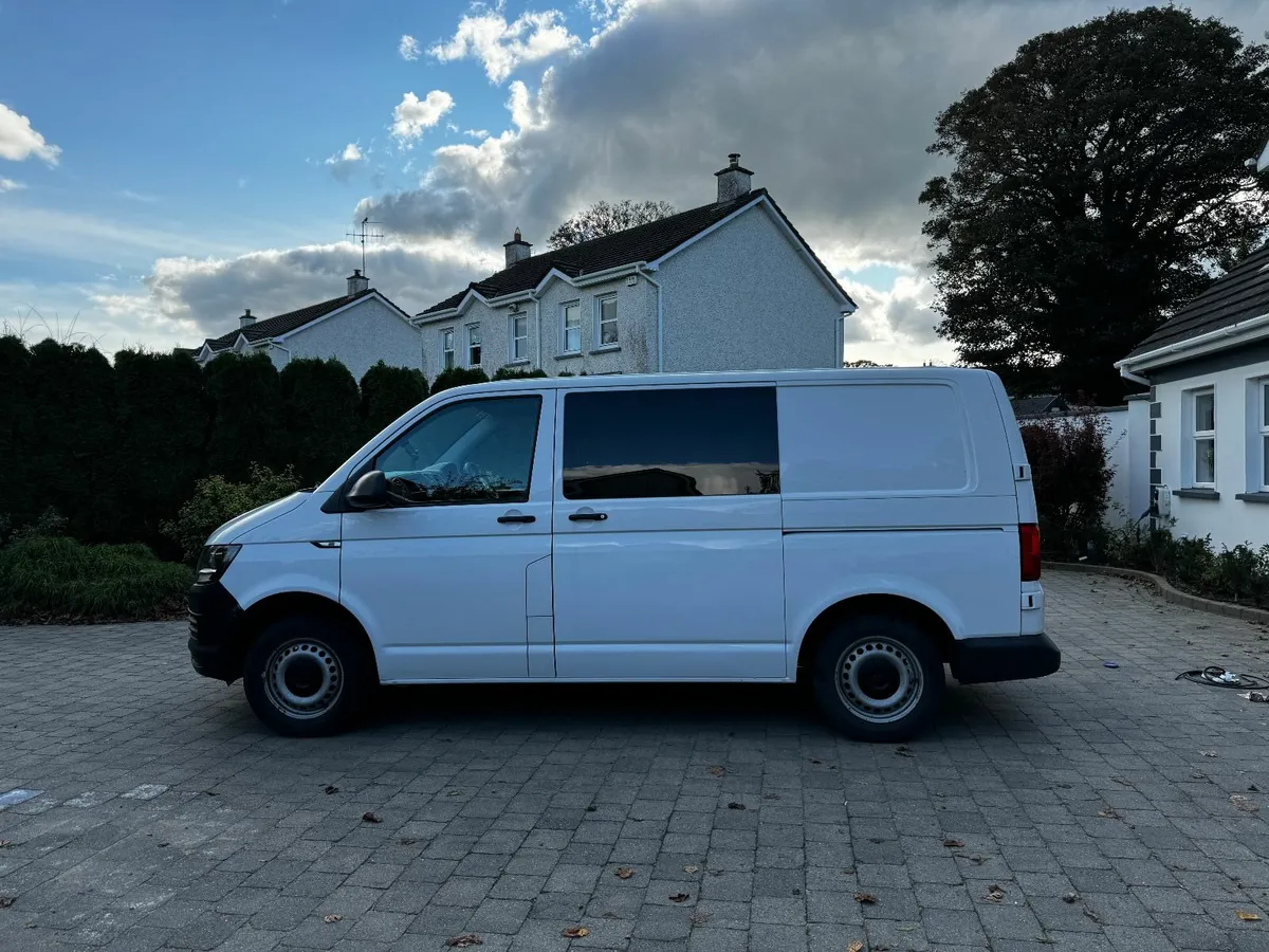 VW Transporter camper Low Mileage & Fully Equipped - Image 1