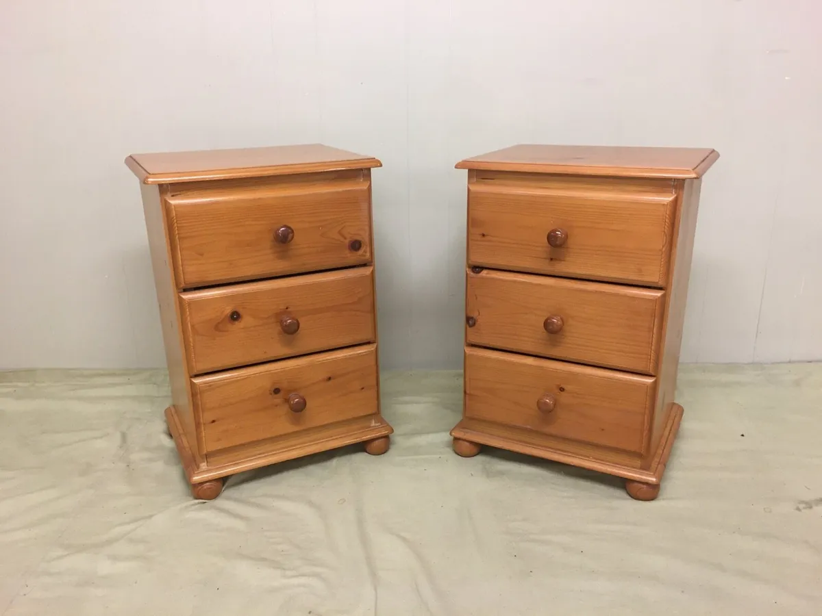Pair Bedside Lockers - Image 2