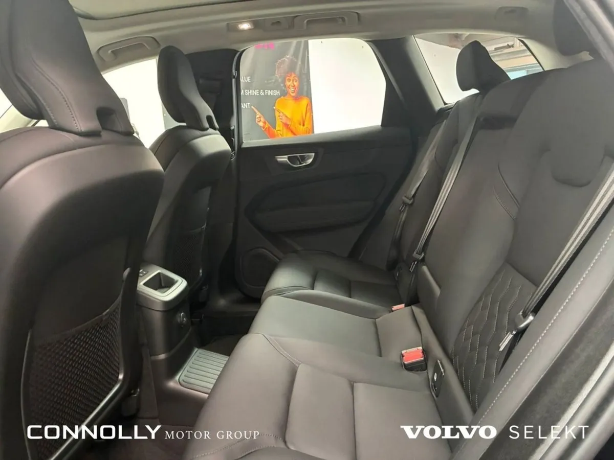 Volvo XC60 T6 AWD Phev Plus - Image 4