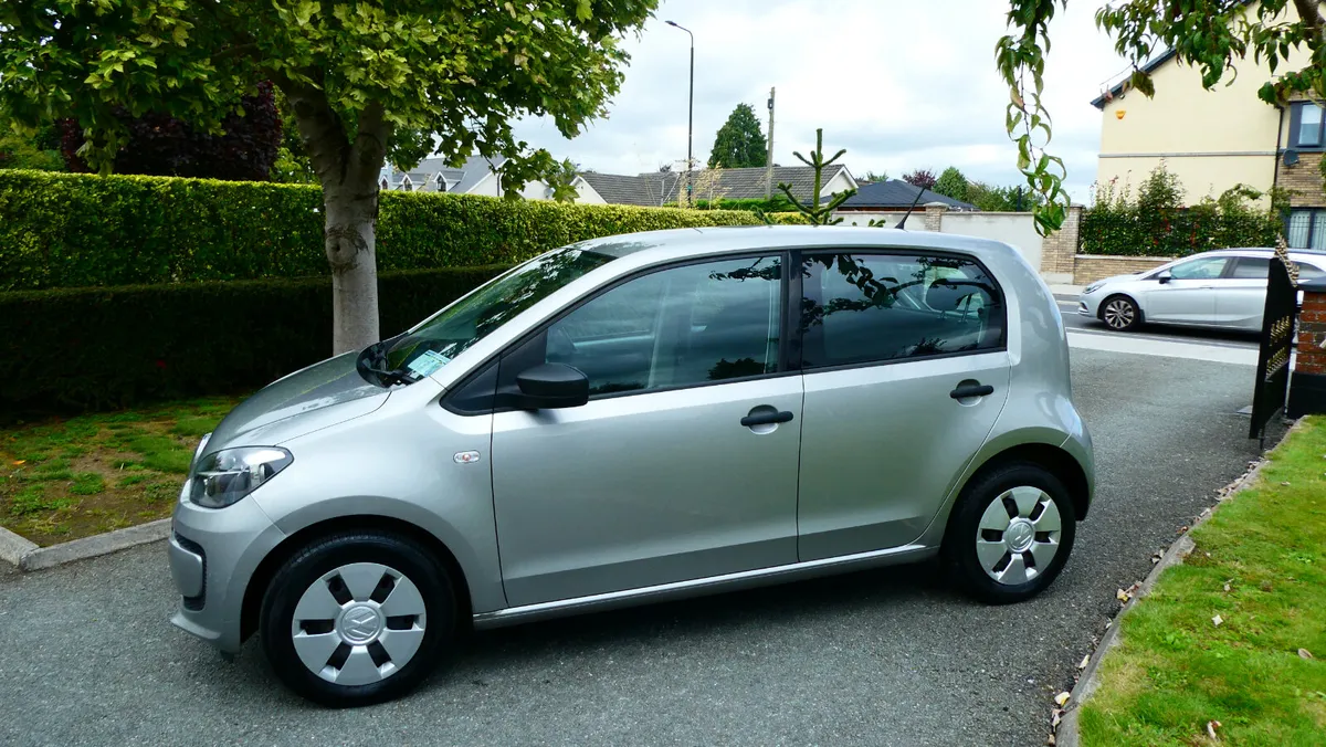 Volkswagen up! 2014 - Image 1