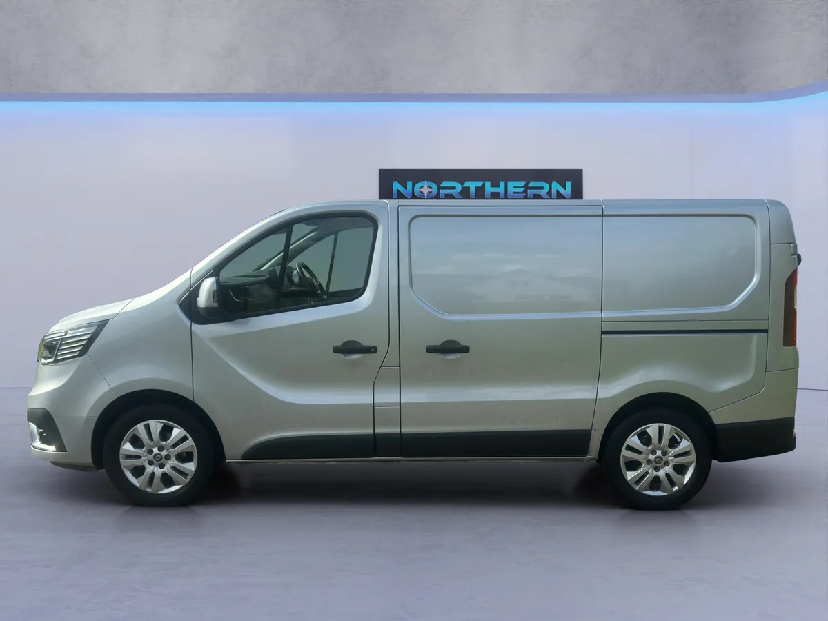 2022 Renault Trafic Sport SL28 Blue dCi 130 - Image 4