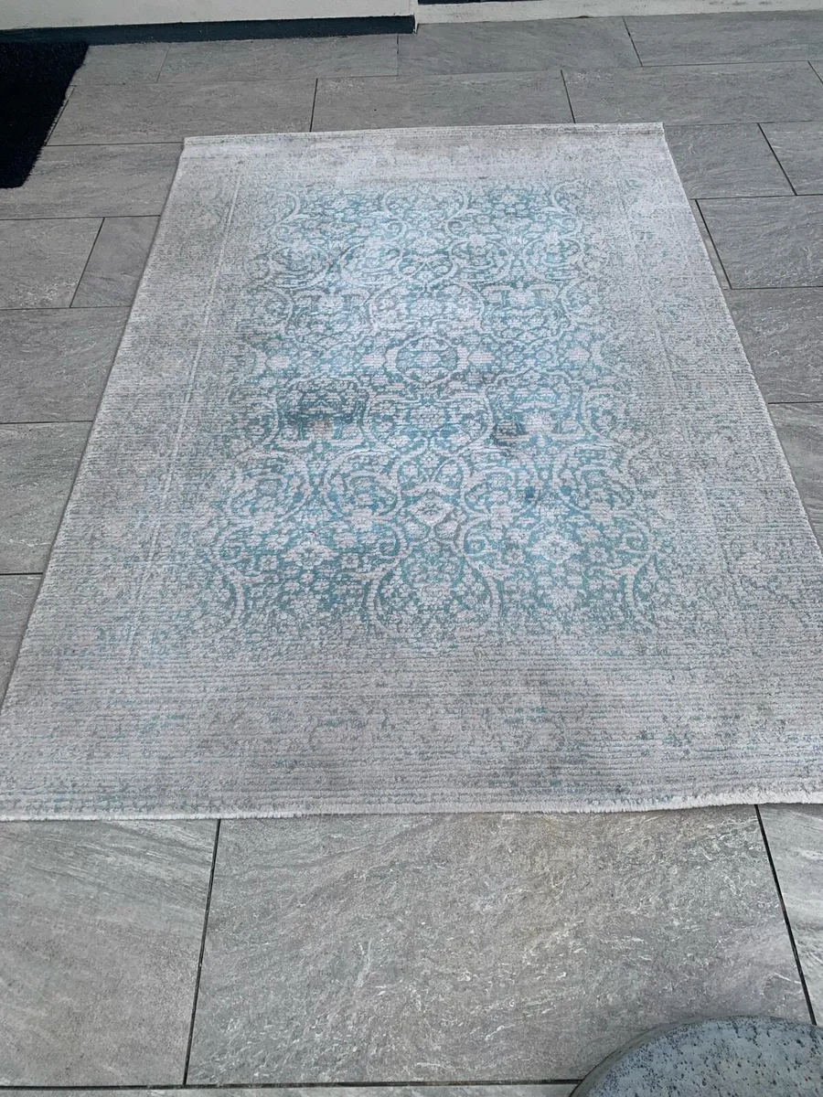 Rug 8x5 feet - Image 3
