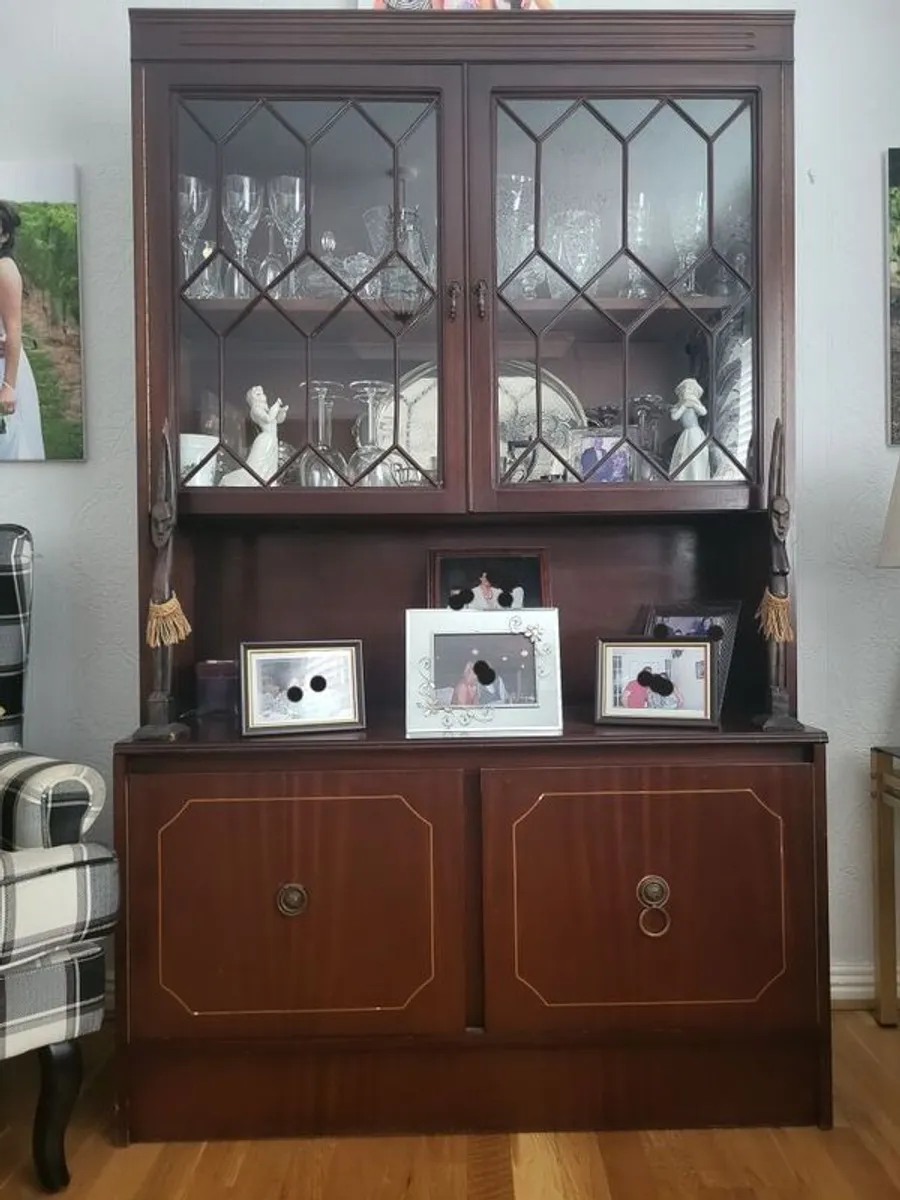 mahogany display unit