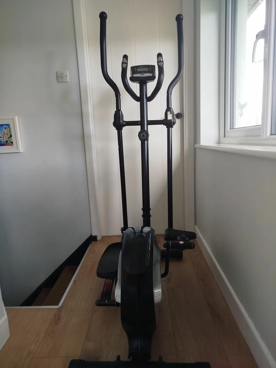 Cross Trainer - Image 1